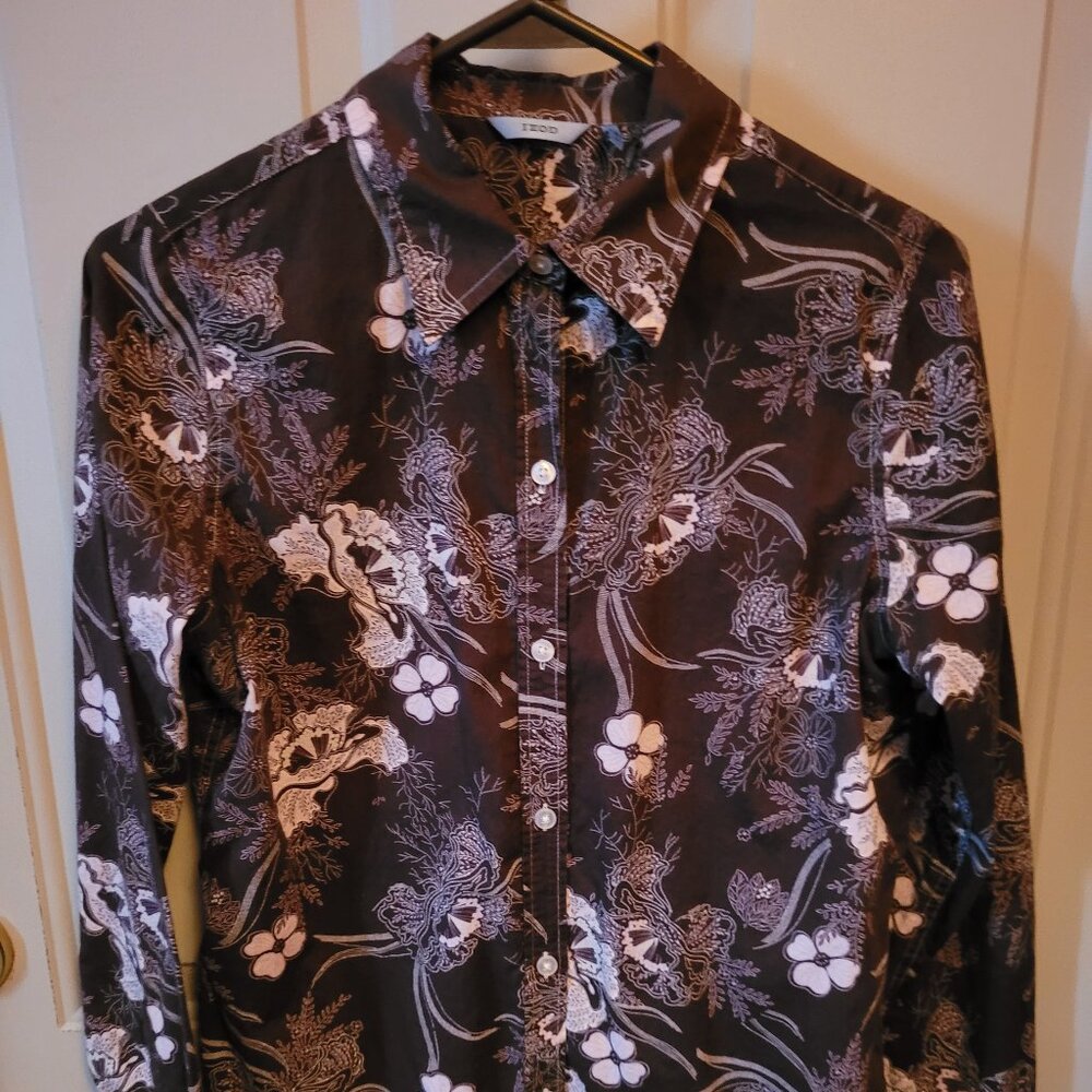 Izod Brown with White Floral Button Front Top Misses Size Medium